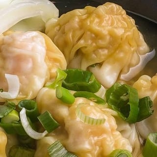BC05a Wonton Egg Noodle in Soup