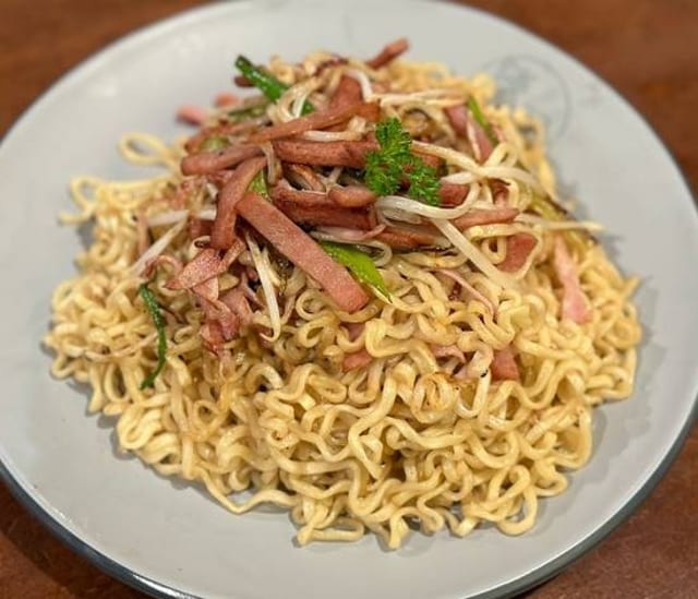 Stir Fried Spam & Ham Instant Noodle.